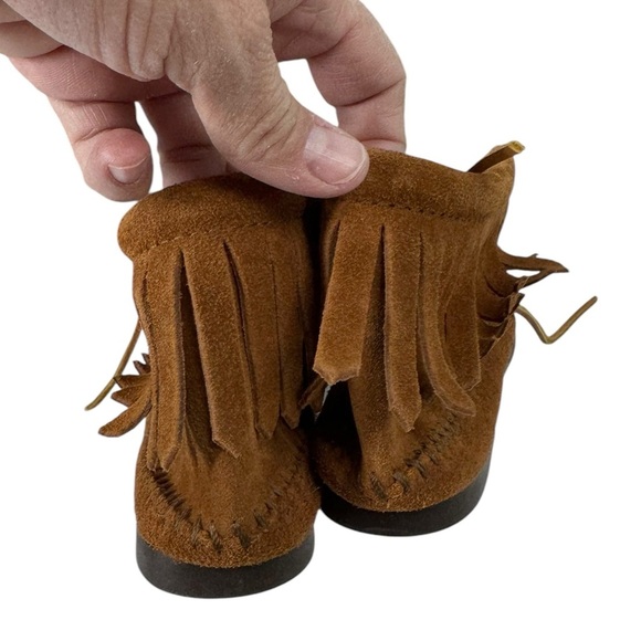 Minnetonka Classic Fringe Bootie 7 excellent condition - Picture 3 of 8